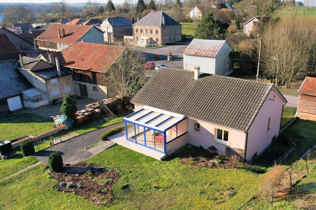 Maison Avec Veranda - Gite De L'Arbrisseau Rethel Extérieur photo